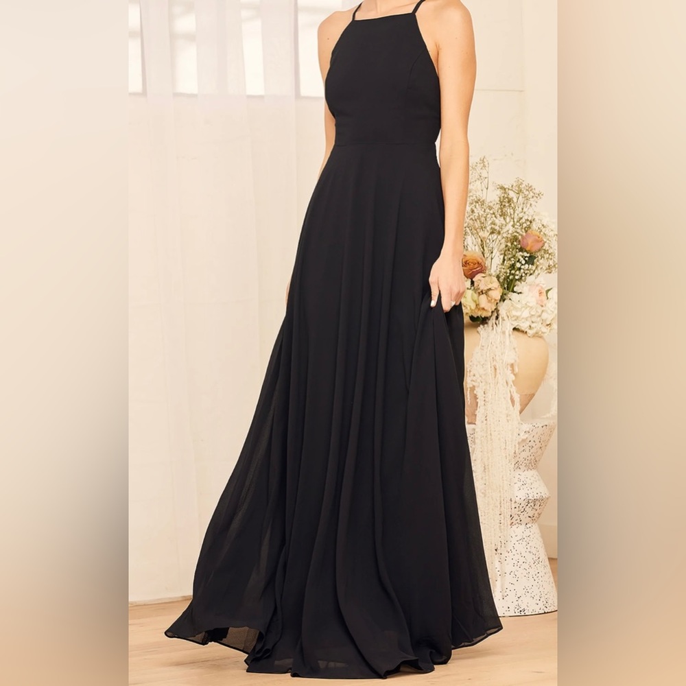 Lulu’s open back black maxi dress size L